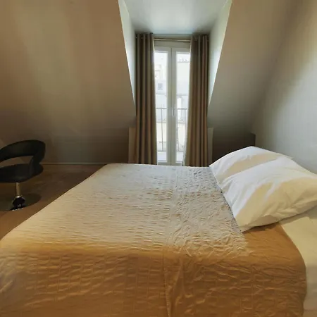 Montmartre Clignancourt Hotel Paris